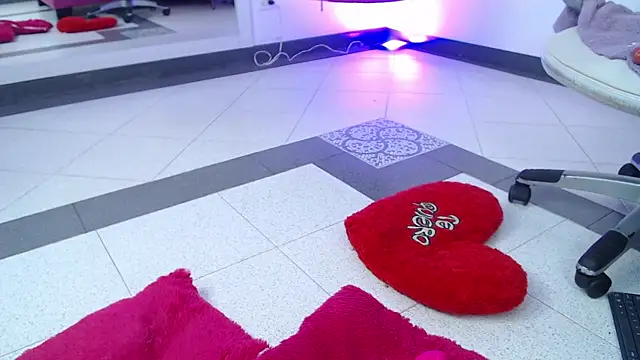 Chat XXX en directo de Suzy1_