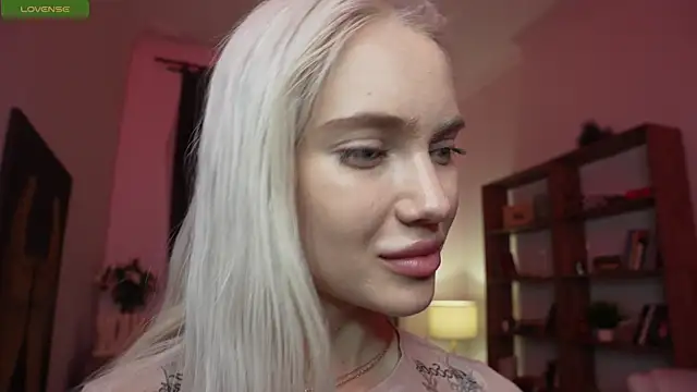 KristalCrowner's Live XXX Chat