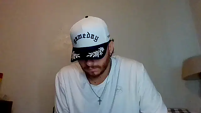 TallHungandCloudy69 Chat XXX in diretta