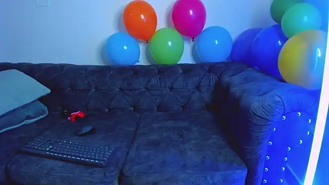 Show modela AbaturLopez na web-kameri