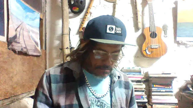 kvr27: διαδικτυακό σόου στην κάμερα