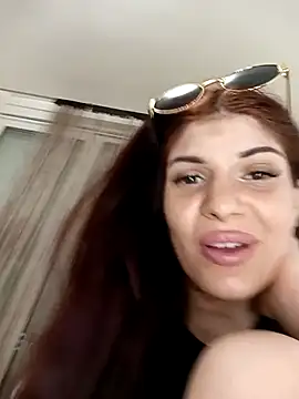 MeCherryy – Kamerová šou