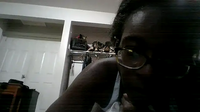 Chat +18 de AcademicHuman67 ao vivo