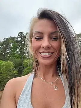 tastemecaroline Show in webcam