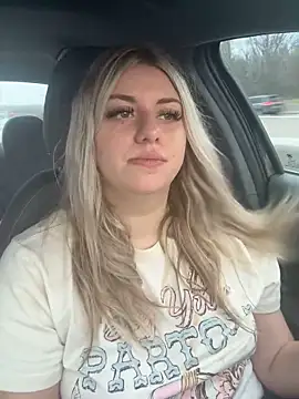 nicolesugarr's Webcam Show