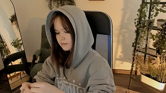 Elainebeness Chat XXX live