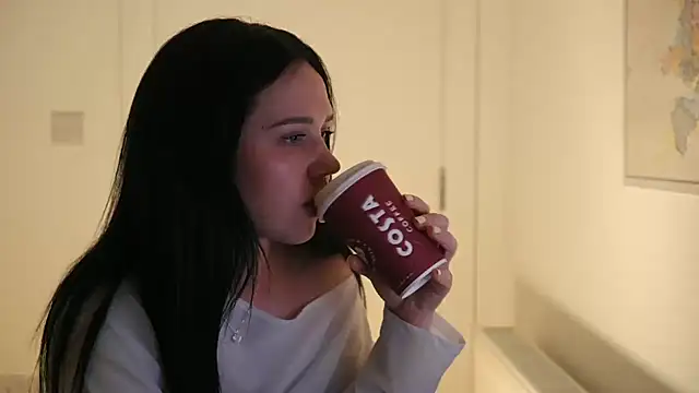 mira_mmiraのライブXXXチャット