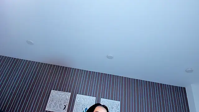 MiiaaVelvet's Webcam Show