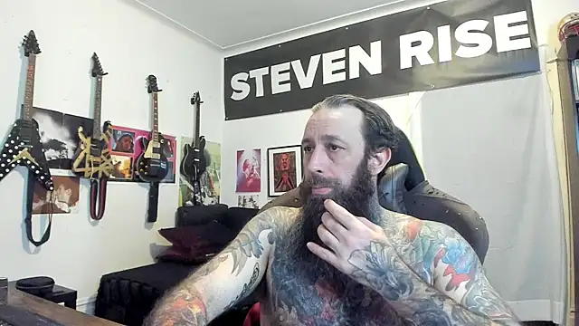Chat +18 de StevenRiseNYC ao vivo