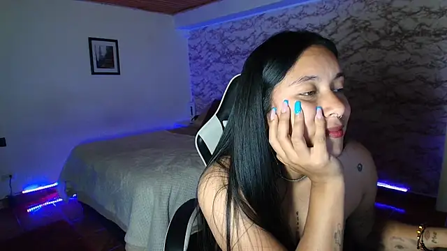 Camila_IRoose's Live XXX Chat