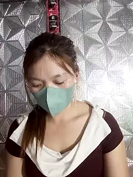 nat-tri's Live XXX Chat