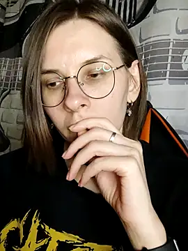 Chat +18 de Aashikalaa ao vivo