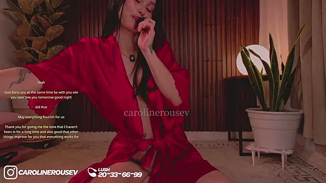 carolinerousev's Live XXX Chat