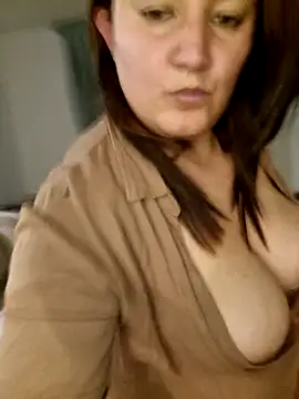 kitty_84 élő XXX-chatje