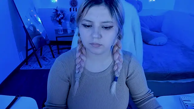 DiaAngell's Live XXX Chat