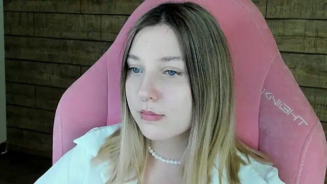 Chatroom XXX en direct de TinnaBurton