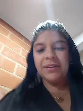 دردشة Layla-daring الجنسية المباشرة