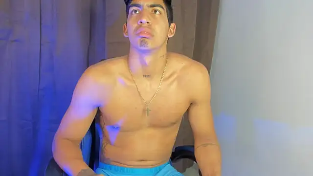 Milo_LatinBoy live XXX chat