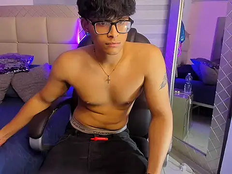 mathias_oberlin live XXX chat