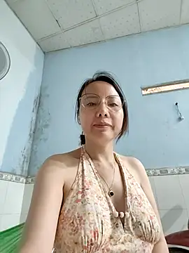 Famrita's Live XXX Chat