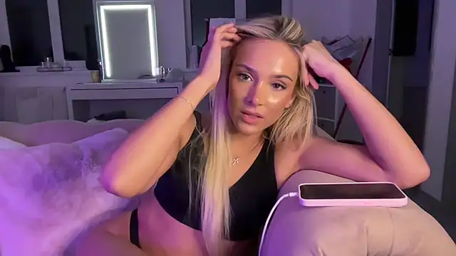Naughtyblondex Webcam-Show
