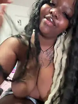 Nyla_xox Chat XXX in diretta