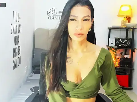 Trixie_Mattel21 Adlı Modelin Web Kamerası Şovu