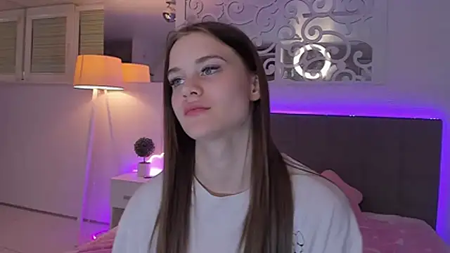 Chat +18 de LuisaClover ao vivo