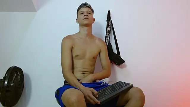 Вебкам-шоу Twinkcock22