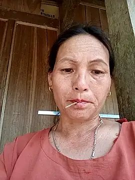 Chatroom XXX en direct de Cucci07