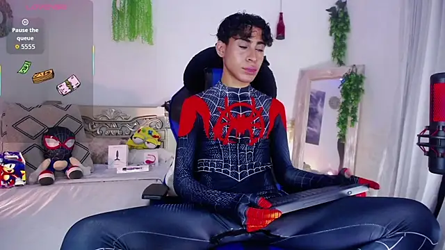 huge_armound webcam show