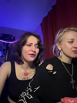 Dooubletroublee's Live XXX Chat