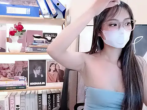 แชท XXX สดของ Lush-Office