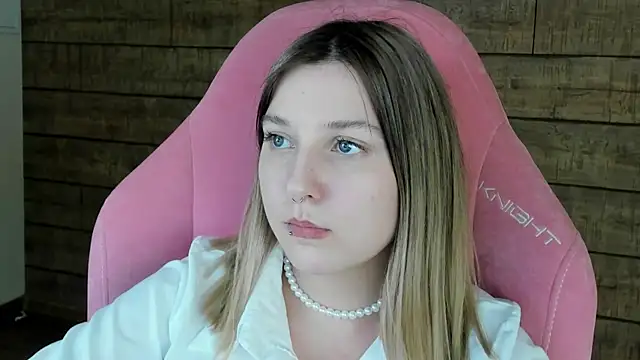 แชท XXX สดของ TinnaBurton