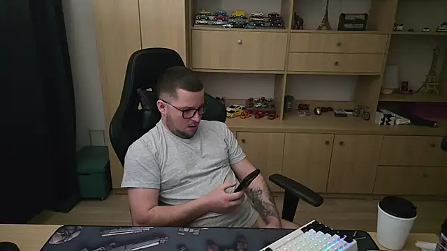 kevinnlovelly 在線直播表演