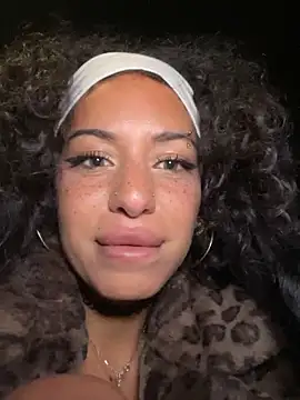 AlyssaHottv_'s Live XXX Chat