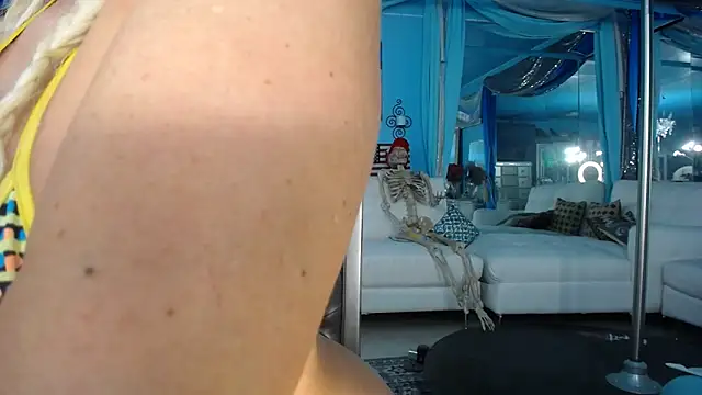 ADRIANNA_FOX's Live XXX Chat