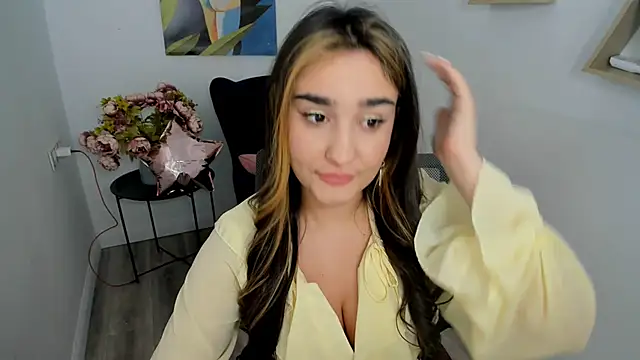 GoldenHeart_1 Adlı Modelin Canlı XXX Sohbeti