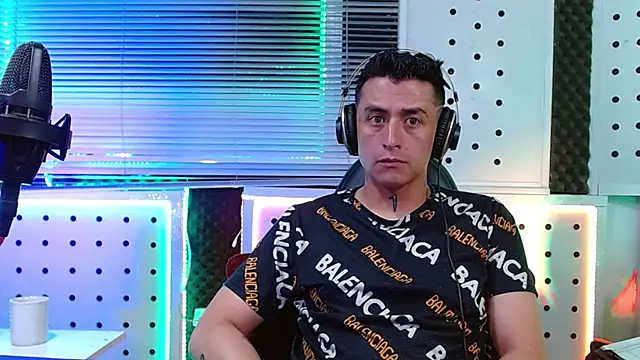 แชท XXX สดของ Godofcumxxx