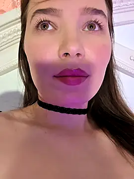 Chat +18 de ForLoveAnd ao vivo