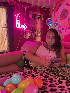 TranSexualJade95: онлайн-секс-чат