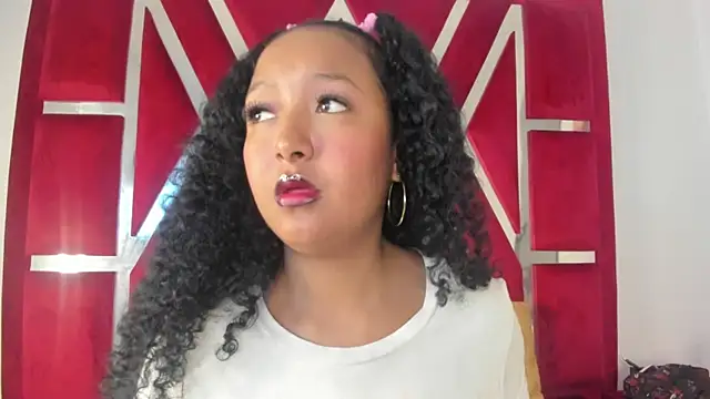 Chat +18 de sweetdesireasm ao vivo