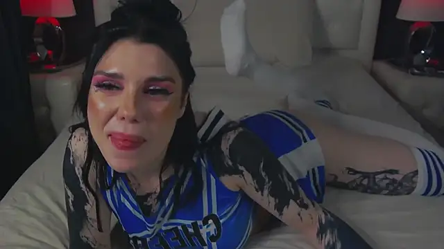 Chat +18 de MaeveMoon ao vivo