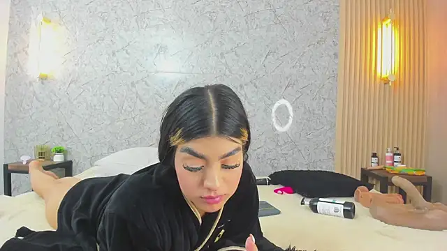 Chat +18 de Antonella_west ao vivo