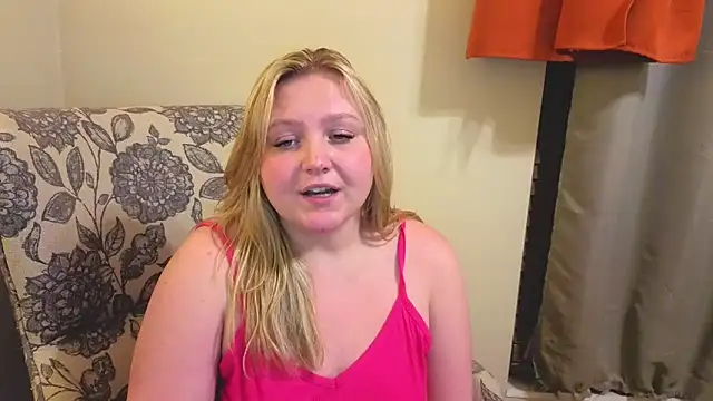 Pokazy przed kamerką – PhatAssBlond