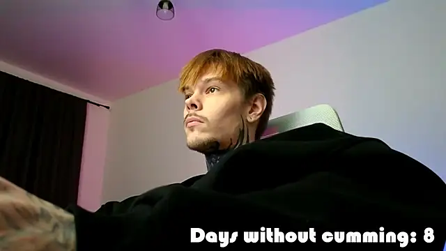 DENIS_HERE 在線直  播表演