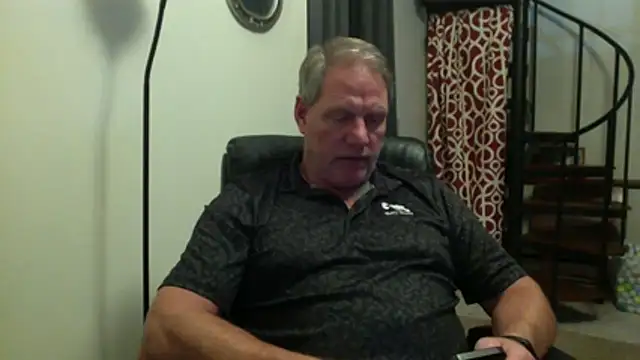 Muffsfriend8364 在線直播表演