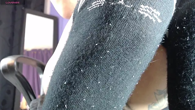 Chat XXX Live skinny_Yizz