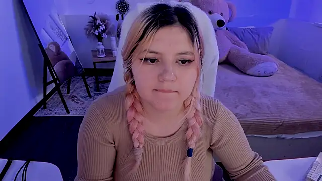 DiaAngell: онлайн-секс-чат