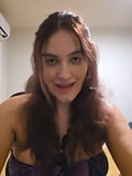 MiaRides19's Live XXX Chat